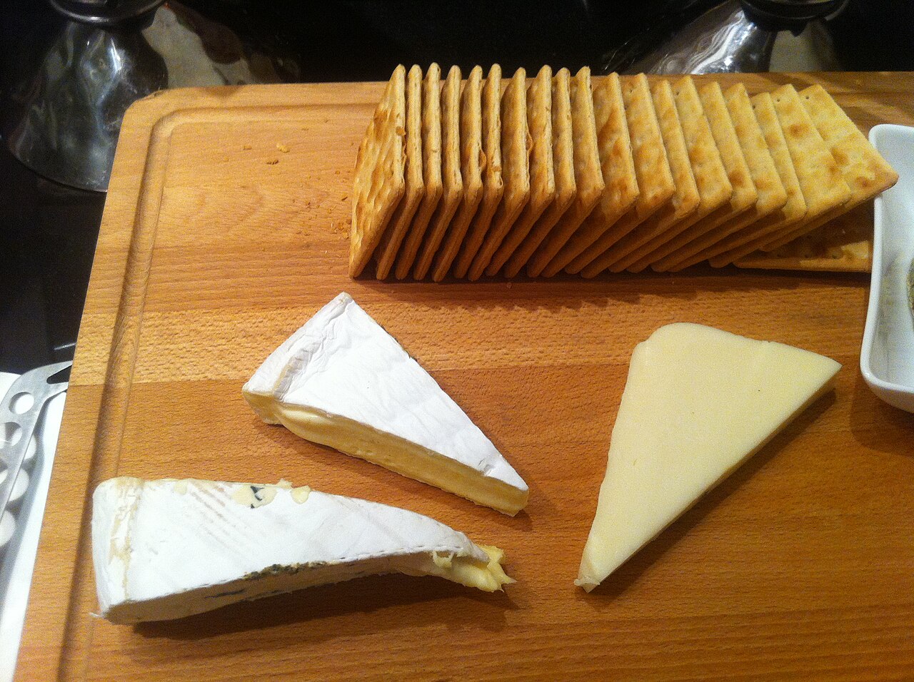 Cheese and crackers