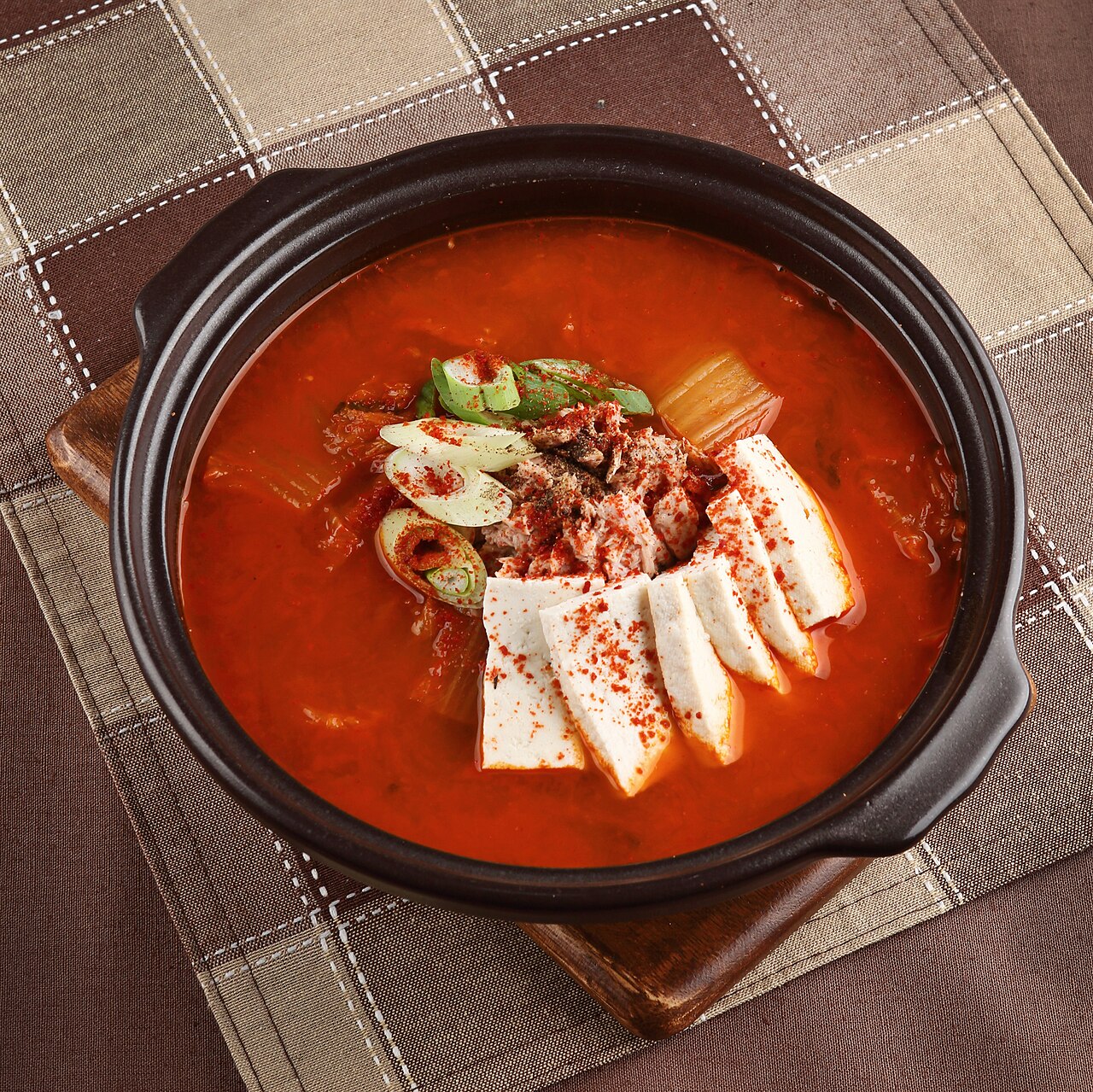 Kimchi jjigae
